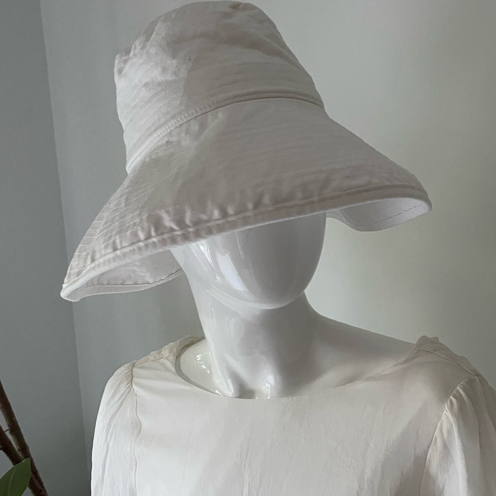 Aritzia  wilfred white bucket Elegant White Sun Hat - Picture 4 of 10